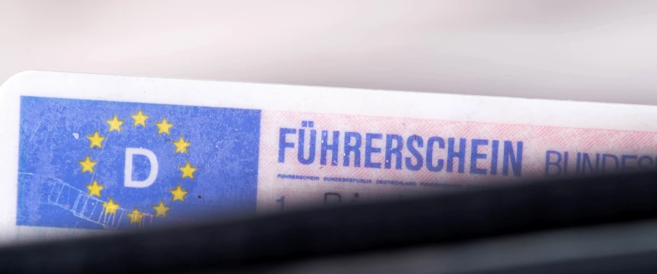 Nahaufnahme eines deutschen Führerscheins
