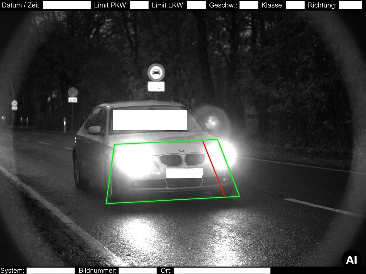 KI-generiertes Symbolbild einer mobilen PoliScan-Messung mit Auswerterahmen
